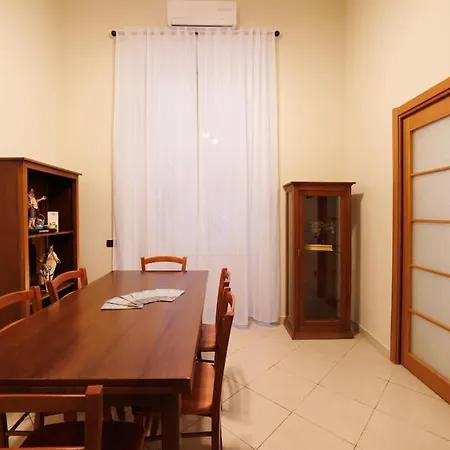 The San Gregorio Armeno By Houseinnaples Nápoles